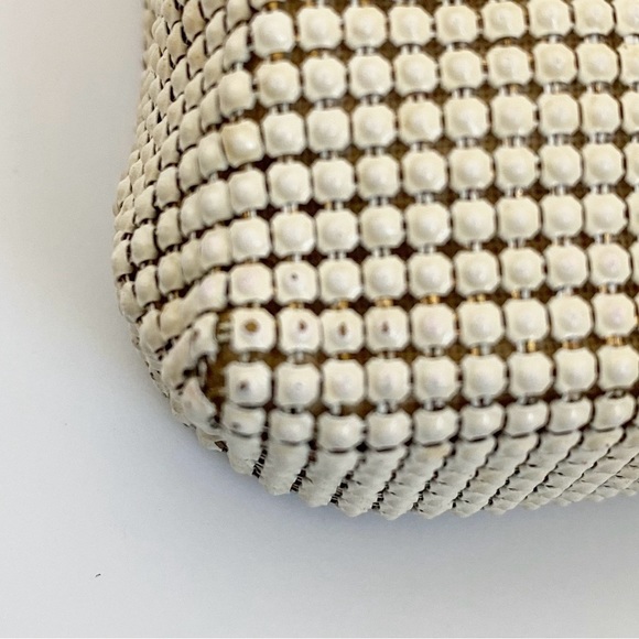 Whiting and Davis Metal Mesh Kiss Lock Bag in Ivory - Picture 3 of 14